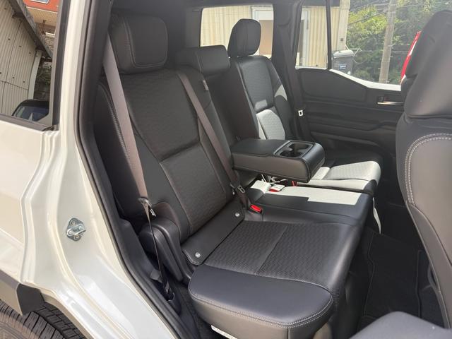 ランドクルーザー250 VX シグネチャーイルミ 丸目LEDヘッドライト トヨタチームメイトアドバンストドライブ ムーンルーフ デジタルインナーミラー パノラミックビューモニター(34枚目)