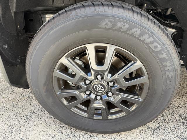 ランドクルーザー250 VX シグネチャーイルミ 丸目LEDヘッドライト トヨタチームメイトアドバンストドライブ ムーンルーフ デジタルインナーミラー パノラミックビューモニター(44枚目)