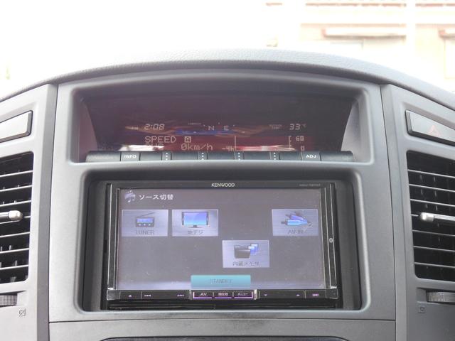 パジェロ ロング　エクシード　ナビ　ＴＶ　バックカメラ　４ＷＤ　インフォメーションディスプレイ　ＨＩＤ　背面タイヤ　オートエアコン　リアエアコン　オートライト　クルーズコントロール　アルミ　Ｗエアバック　キーレス　フォグランプ（10枚目）