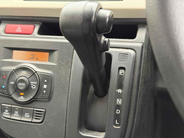 キャロル GX ETC ナビ TV 衝突被害軽減システム スマートキー アイドリングストップ 電動格納ミラー シートヒーター CVT 盗難防止システム ABS ESC CD DVD再生 USB Bluetooth(8枚目)