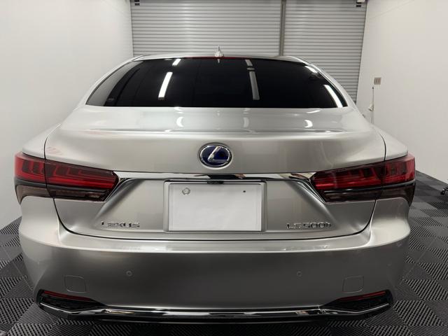 LS LS500h バージョンL サンルーフ・クロームメッキホイール・銀影ラスター・(8枚目)