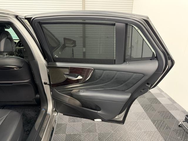 LS LS500h バージョンL サンルーフ・クロームメッキホイール・銀影ラスター・(18枚目)