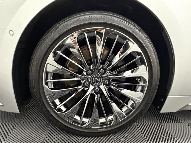 LS LS500h バージョンL サンルーフ・クロームメッキホイール・銀影ラスター・(33枚目)