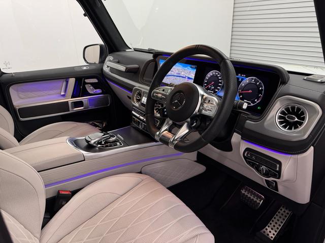 Ｇクラス Ｇ６３エディションマグノホワイト　エディションマグノホワイト　ＲＨＤ　ホワイトナッパレザーシート　エクスクルーシブＰＫＧ　ＡＭＧナイトパッケージ　限定車　ＡＭＧ２２インチ　マッドブラックアルミＰＫＧ　禁煙車　保証付　ドラレコ（4枚目）