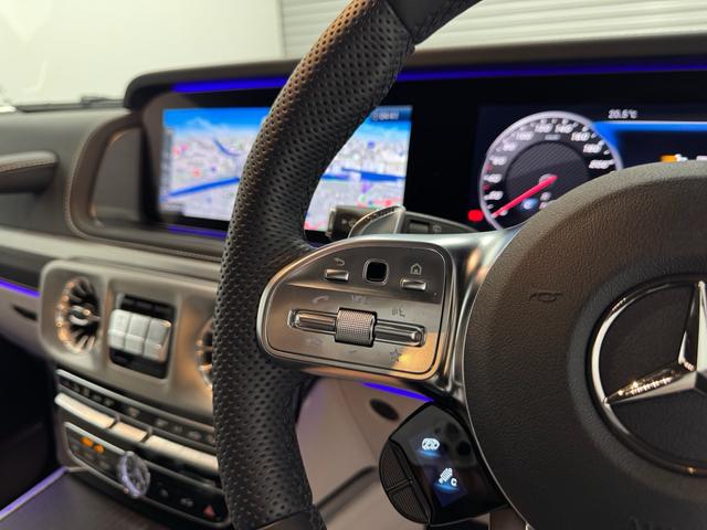 Ｇクラス Ｇ６３エディションマグノホワイト　エディションマグノホワイト　ＲＨＤ　ホワイトナッパレザーシート　エクスクルーシブＰＫＧ　ＡＭＧナイトパッケージ　限定車　ＡＭＧ２２インチ　マッドブラックアルミＰＫＧ　禁煙車　保証付　ドラレコ（12枚目）