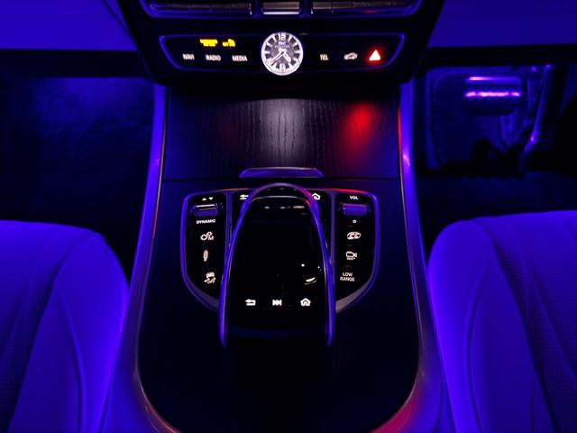 Ｇクラス Ｇ６３エディションマグノホワイト　エディションマグノホワイト　ＲＨＤ　ホワイトナッパレザーシート　エクスクルーシブＰＫＧ　ＡＭＧナイトパッケージ　限定車　ＡＭＧ２２インチ　マッドブラックアルミＰＫＧ　禁煙車　保証付　ドラレコ（15枚目）