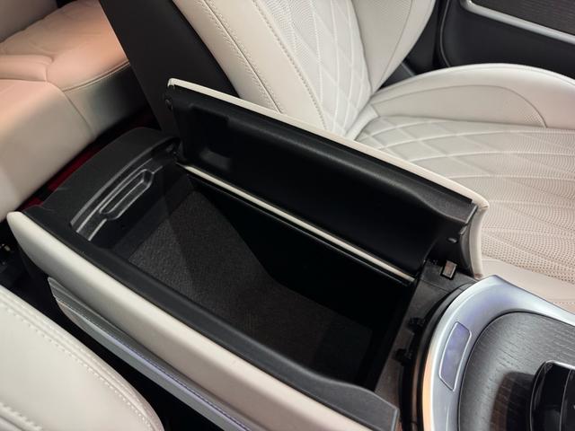 Ｇクラス Ｇ６３エディションマグノホワイト　エディションマグノホワイト　ＲＨＤ　ホワイトナッパレザーシート　エクスクルーシブＰＫＧ　ＡＭＧナイトパッケージ　限定車　ＡＭＧ２２インチ　マッドブラックアルミＰＫＧ　禁煙車　保証付　ドラレコ（21枚目）