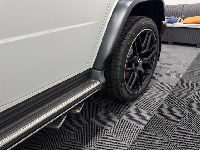 Ｇクラス Ｇ６３エディションマグノホワイト　エディションマグノホワイト　ＲＨＤ　ホワイトナッパレザーシート　エクスクルーシブＰＫＧ　ＡＭＧナイトパッケージ　限定車　ＡＭＧ２２インチ　マッドブラックアルミＰＫＧ　禁煙車　保証付　ドラレコ（30枚目）