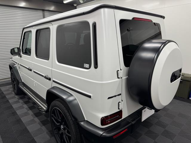 Ｇクラス Ｇ６３エディションマグノホワイト　エディションマグノホワイト　ＲＨＤ　ホワイトナッパレザーシート　エクスクルーシブＰＫＧ　ＡＭＧナイトパッケージ　限定車　ＡＭＧ２２インチ　マッドブラックアルミＰＫＧ　禁煙車　保証付　ドラレコ（32枚目）