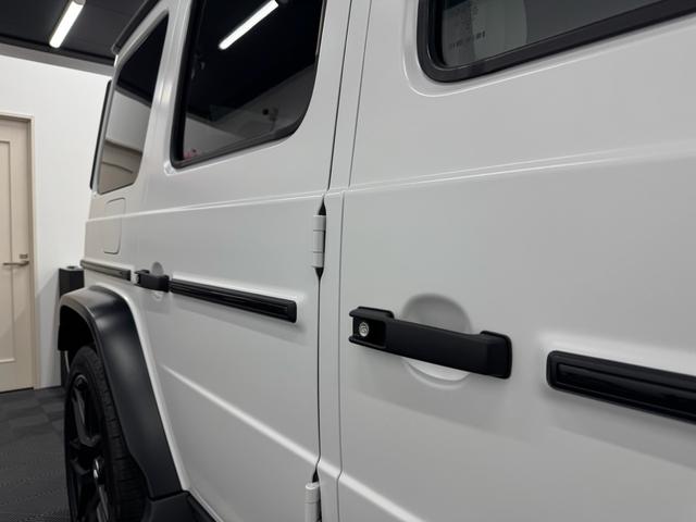 Ｇクラス Ｇ６３エディションマグノホワイト　エディションマグノホワイト　ＲＨＤ　ホワイトナッパレザーシート　エクスクルーシブＰＫＧ　ＡＭＧナイトパッケージ　限定車　ＡＭＧ２２インチ　マッドブラックアルミＰＫＧ　禁煙車　保証付　ドラレコ（40枚目）