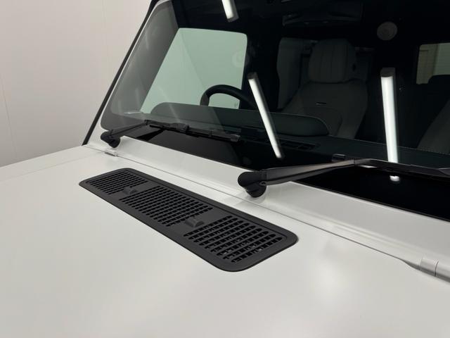 Ｇクラス Ｇ６３エディションマグノホワイト　エディションマグノホワイト　ＲＨＤ　ホワイトナッパレザーシート　エクスクルーシブＰＫＧ　ＡＭＧナイトパッケージ　限定車　ＡＭＧ２２インチ　マッドブラックアルミＰＫＧ　禁煙車　保証付　ドラレコ（44枚目）
