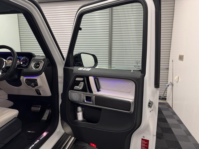 Ｇクラス Ｇ６３エディションマグノホワイト　エディションマグノホワイト　ＲＨＤ　ホワイトナッパレザーシート　エクスクルーシブＰＫＧ　ＡＭＧナイトパッケージ　限定車　ＡＭＧ２２インチ　マッドブラックアルミＰＫＧ　禁煙車　保証付　ドラレコ（59枚目）