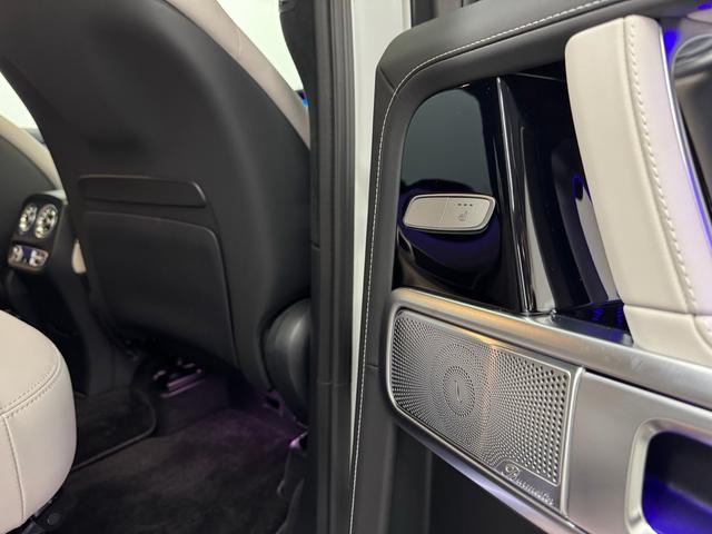 Ｇクラス Ｇ６３エディションマグノホワイト　エディションマグノホワイト　ＲＨＤ　ホワイトナッパレザーシート　エクスクルーシブＰＫＧ　ＡＭＧナイトパッケージ　限定車　ＡＭＧ２２インチ　マッドブラックアルミＰＫＧ　禁煙車　保証付　ドラレコ（61枚目）