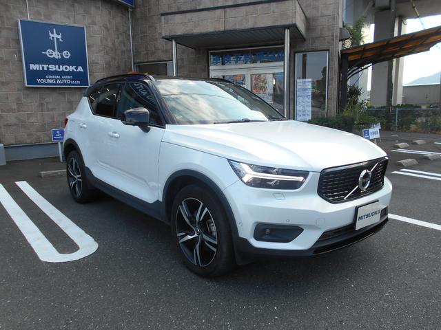 ＸＣ４０ Ｔ４　ＡＷＤ　Ｒデザイン　ハーフレザーシート・前席パワーシート・全席シートヒーター・ステアリングヒーター・パワーテールゲート・クルコン・置くだけ充電・純正９インチナビ・フルセグ・Ｂｌｕｅｔｏｏｔｈ・３６０度カメラ・ＥＴＣ（3枚目）