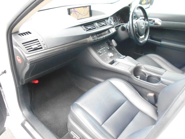 CT CT200h バージョンC メーカーOPL-texブラック合皮パワーシート&シートヒーター・ステアリングヒーター・クリアランスソナー・スペアタイヤ・純正ナビ・フルセグ・Bluetooth・バックカメラ・ETC・ドラレコ・&記録簿(21枚目)