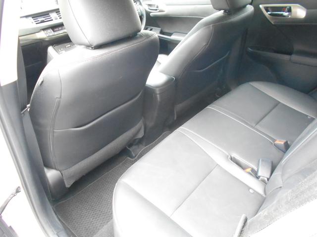 CT CT200h バージョンC メーカーOPL-texブラック合皮パワーシート&シートヒーター・ステアリングヒーター・クリアランスソナー・スペアタイヤ・純正ナビ・フルセグ・Bluetooth・バックカメラ・ETC・ドラレコ・&記録簿(27枚目)