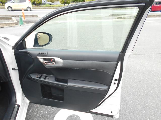 CT CT200h バージョンC メーカーOPL-texブラック合皮パワーシート&シートヒーター・ステアリングヒーター・クリアランスソナー・スペアタイヤ・純正ナビ・フルセグ・Bluetooth・バックカメラ・ETC・ドラレコ・&記録簿(32枚目)