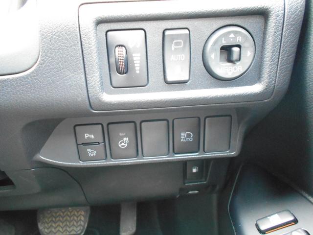 CT CT200h バージョンC メーカーOPL-texブラック合皮パワーシート&シートヒーター・ステアリングヒーター・クリアランスソナー・スペアタイヤ・純正ナビ・フルセグ・Bluetooth・バックカメラ・ETC・ドラレコ・&記録簿(40枚目)