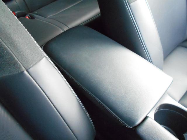 CT CT200h バージョンC メーカーOPL-texブラック合皮パワーシート&シートヒーター・ステアリングヒーター・クリアランスソナー・スペアタイヤ・純正ナビ・フルセグ・Bluetooth・バックカメラ・ETC・ドラレコ・&記録簿(50枚目)