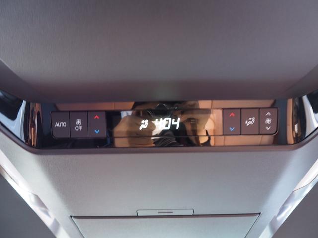 ヴェルファイアハイブリッド Ｚ　プレミア　左右独立ムーンルーフ　フルセグ　メモリーナビ　デジタルインナーミラー　１３．２インチ後席モニター　バックカメラ　ＢＭＳ　ヘッドアップディスプレイ　両側電動スライド　パワーバックドア　ＬＥＤヘッドランプ（59枚目）