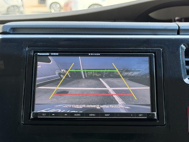 駐車時に便利なバックカメラを装備しています。