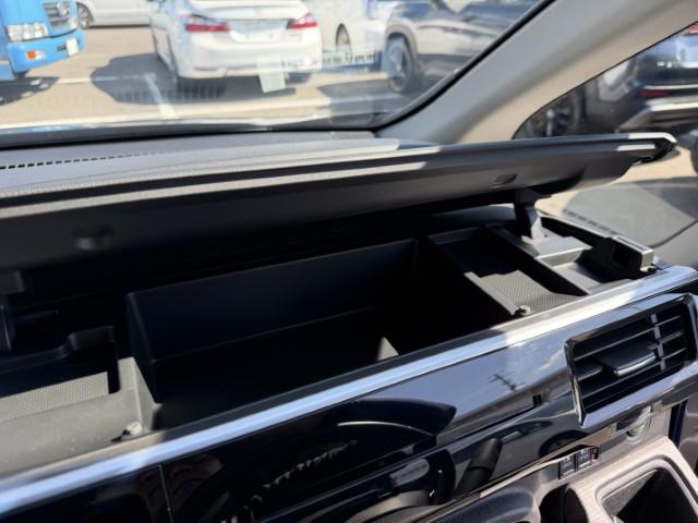 インパネアッパーボックスです。