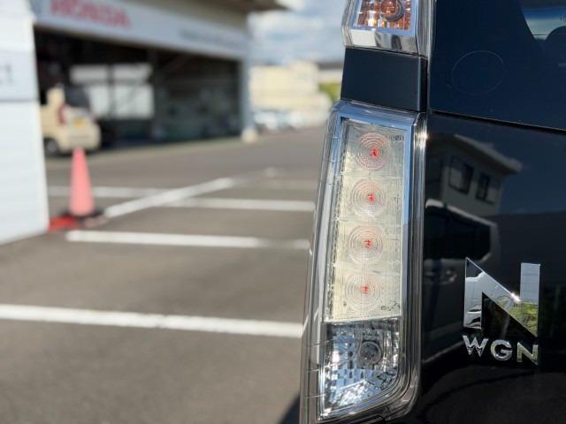 N-WGN G・スタイリッシュパッケージ ナビ Bカメラ ETC クルコン CTBA AW HID ドアバイザー  セキュリティアラーム オートエアコン スマートキー DVD ESC ベンチシート(30枚目)