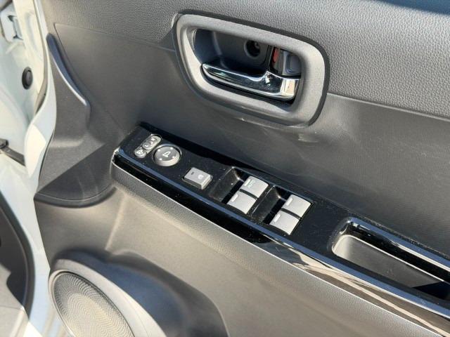 運転席ドアスイッチ周辺です。