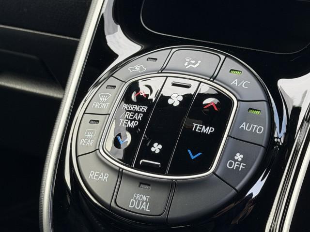 ヴォクシー ZS煌II ナビ Bカメラ 両側電動スライドドア クルーズコントロール パーキングセンサー ETC LEDヘッドライト 純正アルミ スマートキー・プッシュスタート(11枚目)