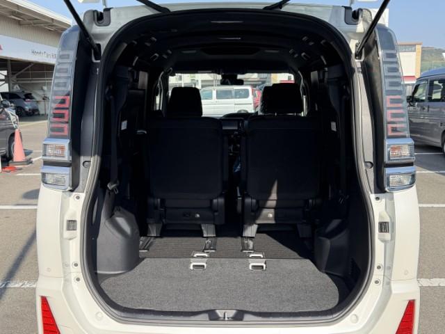 ヴォクシー ZS煌II ナビ Bカメラ 両側電動スライドドア クルーズコントロール パーキングセンサー ETC LEDヘッドライト 純正アルミ スマートキー・プッシュスタート(28枚目)