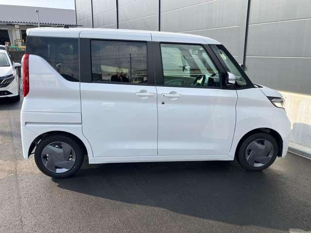 ルークス ６６０　Ｘ　当社社用車ＵＰ　アラモニ　前後衝突軽減ブレーキ　禁煙　車線逸脱防止　スマートキー　定期点検記録簿　キーフリー　ドライブレコーダー　ｉ－ｓｔｏｐ　フルオートエアコン　パワーウインドウ　バックカメラ　盗難防止　エアバック（6枚目）