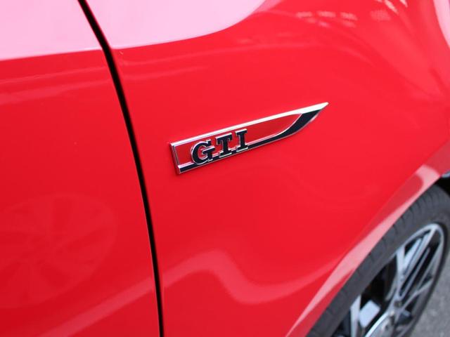 アップ!GTI 6速マニュアル 社外LEDヘッドライト ETC1.0 バックソナー 純正17インチアルミホイール ダークティンティッドガラス GTI専用フロントシート レッドステッチステアリング GTI専用サイドマーカー GTI専用リアガーニッシュ(36枚目)