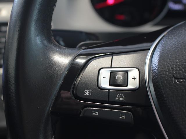 TSIコンフォートラインプレミアムエディション 弊社下取り車 禁煙車 HIDヘッドライト 純正ナビゲーション バックカメラ クルーズコントロール オートライトシステム レインセンサー 自動防眩ルームミラー カミングホーム&リービングホーム(24枚目)