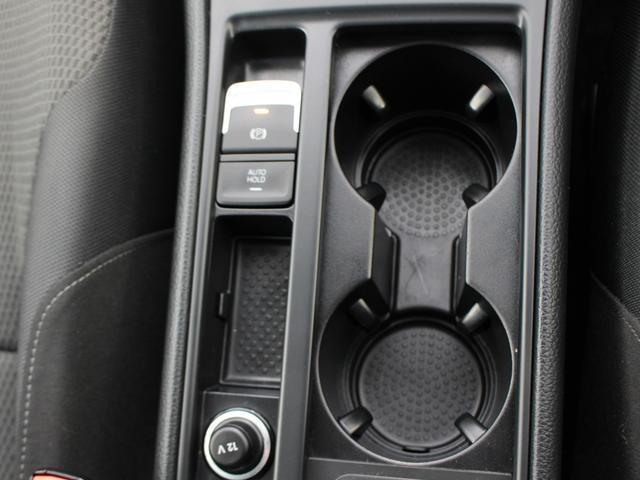 TSIコンフォートラインプレミアムエディション 弊社下取り車 禁煙車 HIDヘッドライト 純正ナビゲーション バックカメラ クルーズコントロール オートライトシステム レインセンサー 自動防眩ルームミラー カミングホーム&リービングホーム(35枚目)