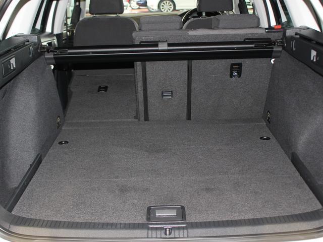 TSIコンフォートラインプレミアムエディション 弊社下取り車 禁煙車 HIDヘッドライト 純正ナビゲーション バックカメラ クルーズコントロール オートライトシステム レインセンサー 自動防眩ルームミラー カミングホーム&リービングホーム(39枚目)