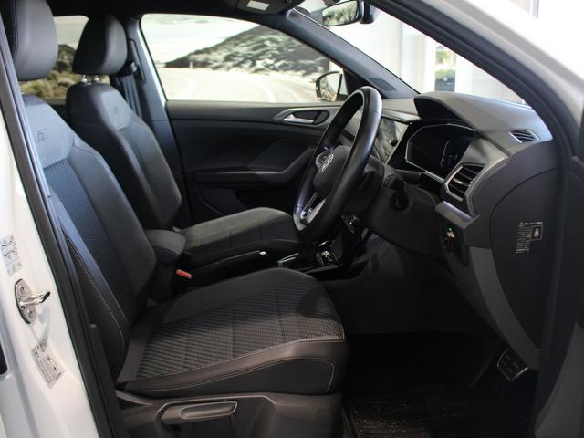 Ｔ－クロス ＴＳＩ　Ｒライン　弊社下取り車　禁煙車　認定中古車　前後ドライブレコーダー　ブラインドスポットディテクション　リヤトラフィックアラート　純正ナビゲーション　Ｄｉｓｃｏｖｅｒ　Ｐｒｏ　デイライト　ＬＥＤヘッドライト（17枚目）