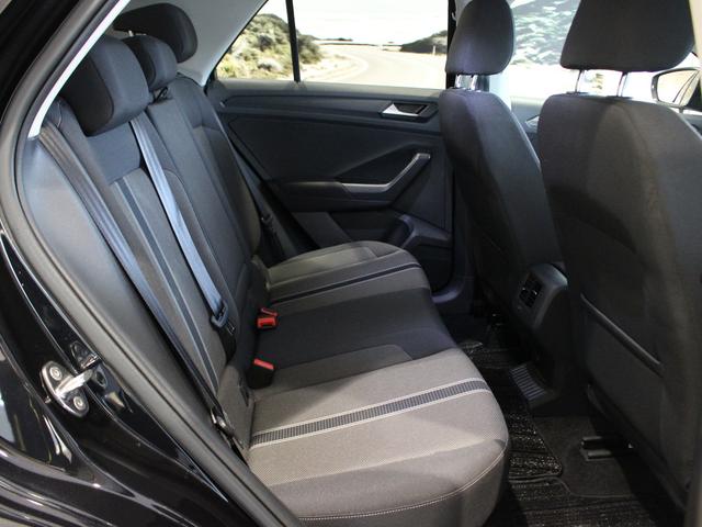 T-ロック TDI スタイルデザインパッケージ 弊社下取り車 禁煙車 認定中古車 ディーゼル車 アダプティブクルーズコントロール プリクッシュブレーキシステム LEDヘッドライト リヤトラフィックアラート 純正ナビゲーション パワーテールゲート(16枚目)