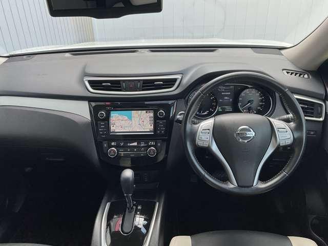 エクストレイル モード・プレミアハイブリッドエマージェンシブレーキＰ　本革シート　クルコン　ＬＥＤヘッド　ＥＴＣ　アラウンドビュー　インテリキー　衝突被害軽減　Ｂｌｕｅｔｏｏｔｈ　フルセグＴＶ　シートヒーター　クリアランスソナー　パワーテールゲート　ＤＶＤ再生機能（4枚目）