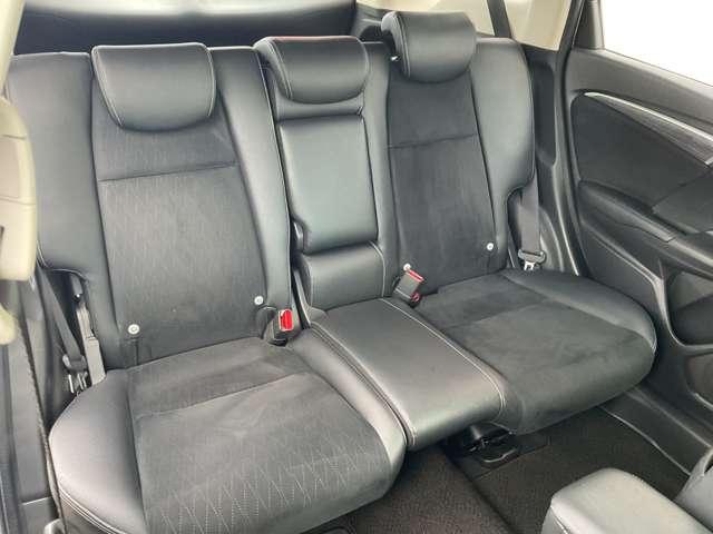 シャトル １．５　ハイブリッド　Ｚ　ホンダセンシング　衝突被害軽減ブレーキ　ナビ　バックカメラ　衝突軽減　カーテンエアバック　ＬＥＤライト　アルミ　メモリナビ　イモビ　Ｂカメラ　クルコン　パワーウィンドウ　ナビＴＶ　ＥＴＣ　スマートキー　オートエアコン　キーフリー　パワーステアリング　ＡＢＳ（11枚目）