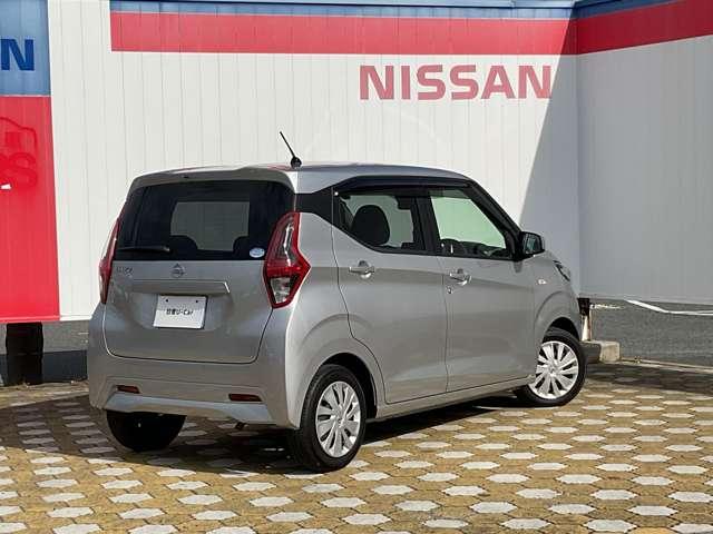 デイズ Ｓ　運転席エアバッグ　ｉ－ＳＴＯＰ　１オーナ　ナビＴＶ　車線逸脱防止　助手席エアバッグ　キーレスエントリーシステム　カーテンエアバック　エアコン　ＰＷ　ＰＳ　ワンセグＴＶ　ＡＢＳ　メモリーナビゲーション（4枚目）