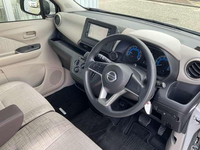 デイズ Ｓ　運転席エアバッグ　ｉ－ＳＴＯＰ　１オーナ　ナビＴＶ　車線逸脱防止　助手席エアバッグ　キーレスエントリーシステム　カーテンエアバック　エアコン　ＰＷ　ＰＳ　ワンセグＴＶ　ＡＢＳ　メモリーナビゲーション（6枚目）