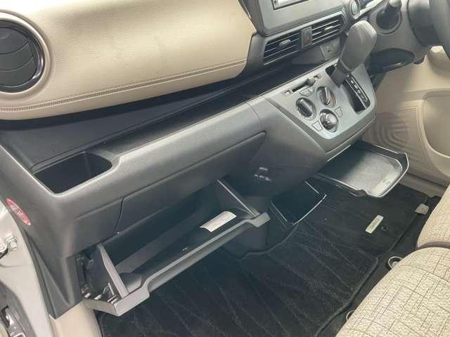 デイズ Ｓ　運転席エアバッグ　ｉ－ＳＴＯＰ　１オーナ　ナビＴＶ　車線逸脱防止　助手席エアバッグ　キーレスエントリーシステム　カーテンエアバック　エアコン　ＰＷ　ＰＳ　ワンセグＴＶ　ＡＢＳ　メモリーナビゲーション（17枚目）