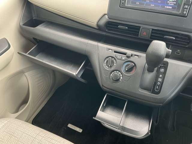 デイズ Ｓ　運転席エアバッグ　ｉ－ＳＴＯＰ　１オーナ　ナビＴＶ　車線逸脱防止　助手席エアバッグ　キーレスエントリーシステム　カーテンエアバック　エアコン　ＰＷ　ＰＳ　ワンセグＴＶ　ＡＢＳ　メモリーナビゲーション（18枚目）