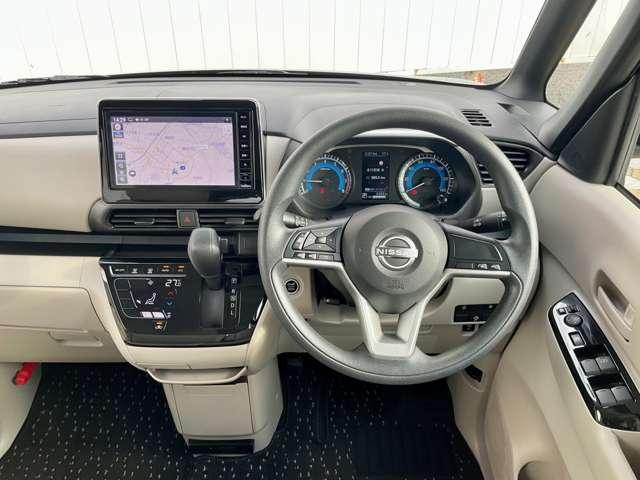 ルークス ６６０　Ｘ　元社用車・ドライブレコーダー・全周囲カメ　前後衝突軽減ブレーキ　車線逸脱防止　キーフリー　ｉ－ｓｔｏｐ　フルオートエアコン　パワーウインドウ　バックカメラ　盗難防止　カーテンエアバッグ　Ｗエアバック　メモリーナビ　エアバック　サイドモニター（4枚目）