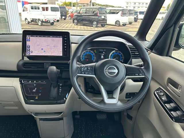 ルークス ６６０　Ｘ　元社用車・ドライブレコーダー　前後衝突軽減ブレーキ　車線逸脱防止　キーフリー　ｉ－ｓｔｏｐ　フルオートエアコン　パワーウインドウ　バックカメラ　盗難防止　カーテンエアバッグ　Ｗエアバック　メモリーナビ　エアバック　サイドモニター（4枚目）