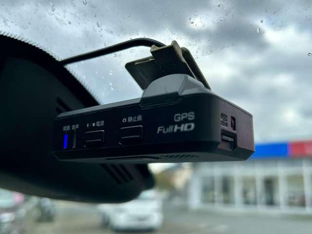 セレナ 2.0 ハイウェイスター ETC・ドライブレコーダー・全周囲カメラ・ メモリーナビゲーション キーレス ナビTV ダブルエアバック ワンセグテレビ アルミホイル ABS エアバック パワーウインドウ パワーステアリング エアコン 盗難防止 アイドリングストップ機能(17枚目)