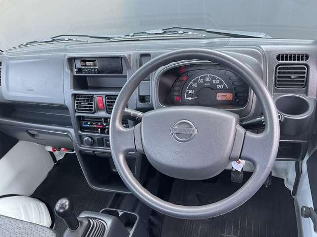 NT100クリッパートラック 660 DX 4WD 4WD 5MT ABS パワーステアリング Wエアバッグ ワンオーナー車 運転席エアバック PS 4WD エアコンパワステ ABS 寒冷地仕様(4枚目)