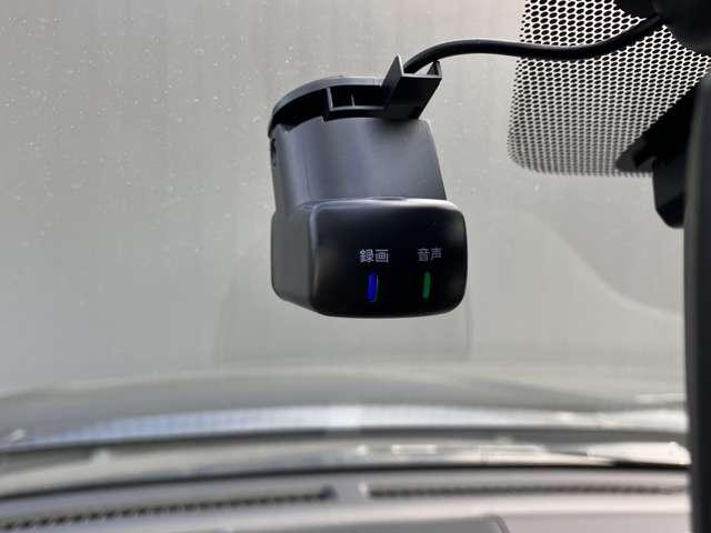 キックス 1.2 X ツートーン インテリアエディション (e-POWER) プロパイロット/衝突被害軽減ブレーキ/踏み エマージェンシーB セキュリティ アラウンドモニター エアコン ドラレコ スマートキー 記録簿 ETC サイドエアバック AW キーレス 寒冷地仕様 アイドリングストップ ABS パワーウィンドウ(11枚目)