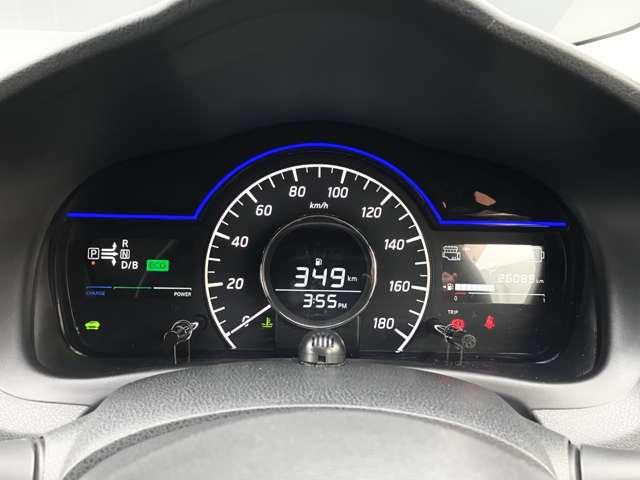 ノート １．２　ｅ－ＰＯＷＥＲ　Ｘ　モードプレミア　衝突被害軽減ブレーキ／車線逸脱警報／フロン　エマブレ　パワーウインドウ　ＷＡＢ　キーフリー　ＡＣ　ドラレコ　エアバッグ　メモリーナビ　ＡＢＳ　インテリジェントキー　アイドリングストップ　レーンキープ　ナビ　盗難防止装置　ＥＴＣ　記録簿　アルミ（6枚目）