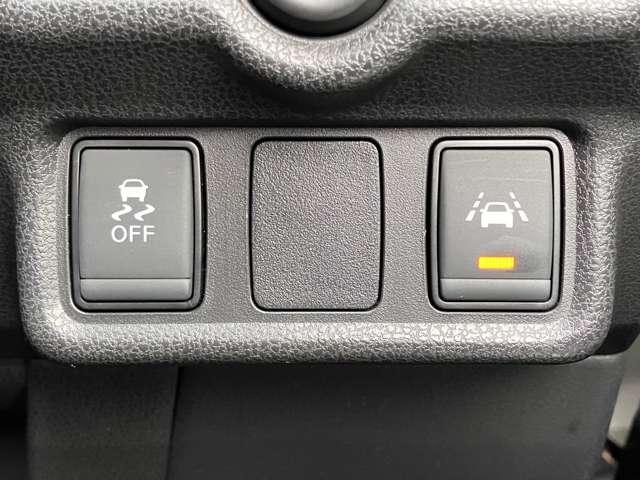 ノート １．２　ｅ－ＰＯＷＥＲ　Ｘ　モードプレミア　衝突被害軽減ブレーキ／車線逸脱警報／フロン　エマブレ　パワーウインドウ　ＷＡＢ　キーフリー　ＡＣ　ドラレコ　エアバッグ　メモリーナビ　ＡＢＳ　インテリジェントキー　アイドリングストップ　レーンキープ　ナビ　盗難防止装置　ＥＴＣ　記録簿　アルミ（15枚目）